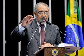 Paulo Paim defende aplicação do índice de reajuste do salário mínimo para aposentadorias